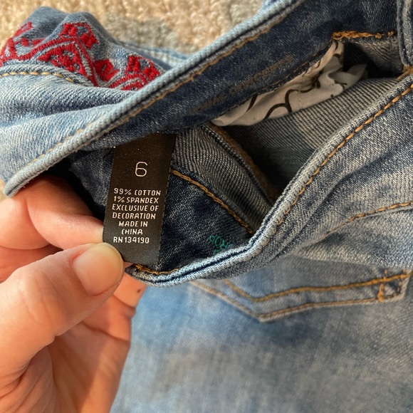 3/$20 Floral Fringe Jeans - Picture 8 of 9